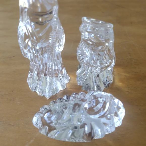 Crystal Nativity Figurine Set (Miniature) - Picture 1 of 2